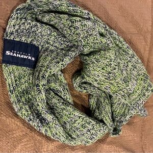 NWT Seattle Seahawks Infinity Soft Scarf Knit OS Green Blue NFL